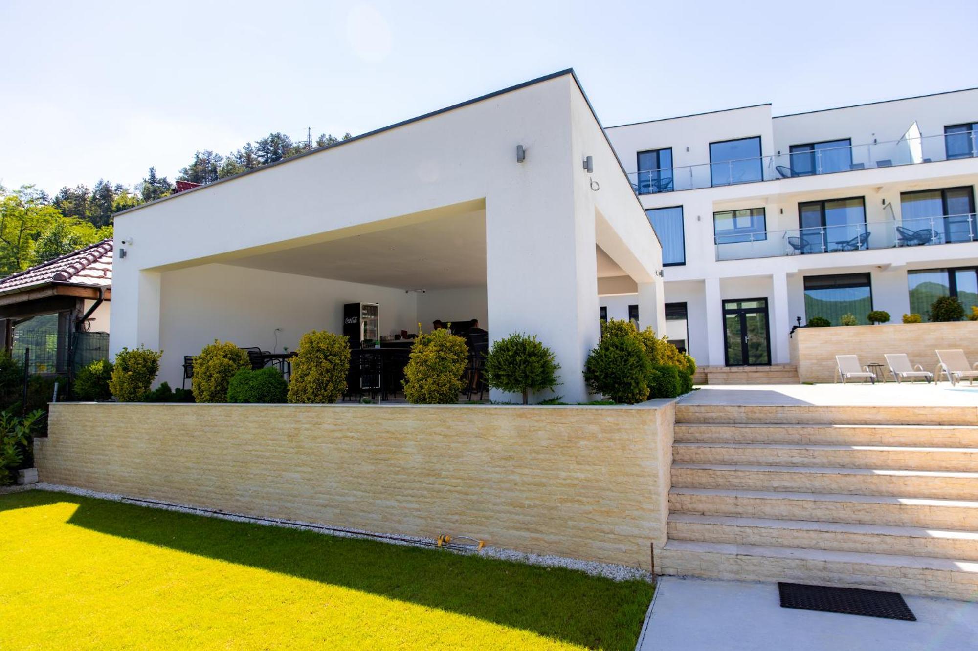 Yrys House - Adults Only Hotel Ieşelniţa Buitenkant foto